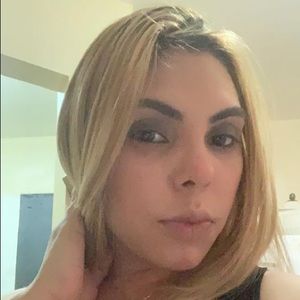 Meet your Posher, Ana